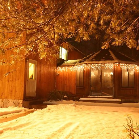 Nootka Lodge Woodsville Экстерьер фото