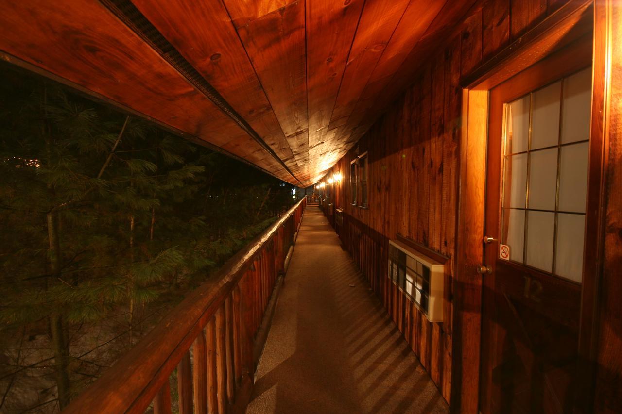Nootka Lodge Woodsville Экстерьер фото